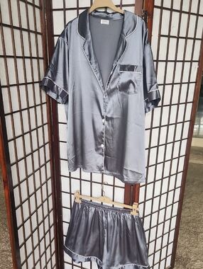 Silky Gray Women's Satin Short Pajama Set